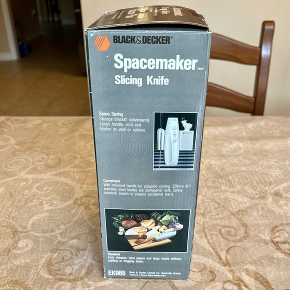 Vintage New 1989 Black & Decker EK965 Spacemaker 9” Electric Slicing Knife White - Picture 2 of 8